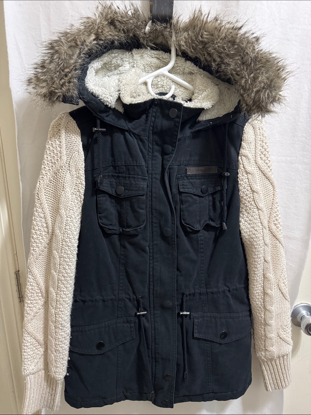 Triple five Soul-Cozy Black Hooded Parka with Cream Cable-Knit Sleeves